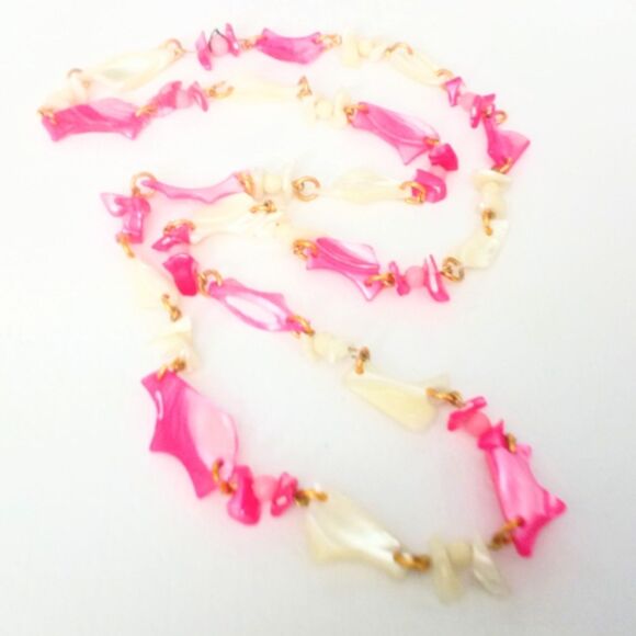Vintage Pink and White Mother of Pearl Shell Link Beaded Necklace - Picture 6 of 8